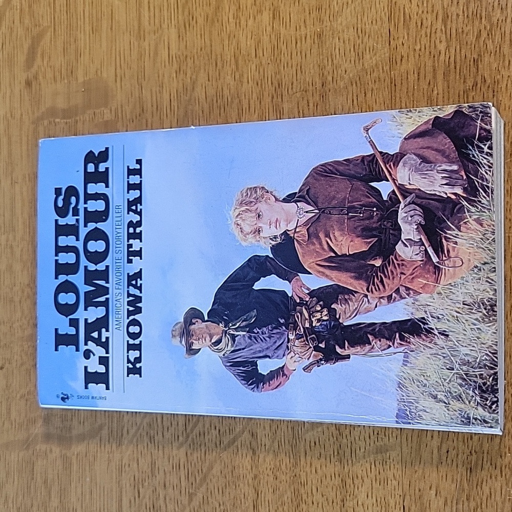 Louis Lamour, Kiowa Trail, 1999 Western Novel Paperback